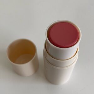 Farmasi’s Cream blush stick